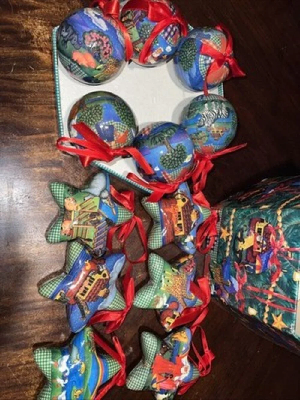 Noahs Ark Christmas Ornaments Decoupage in Original Box Set of 12 Vintage 1996